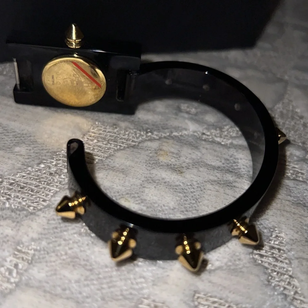 Gucci Watch - Picture 7 of 9